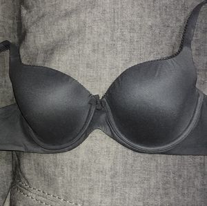Victoria's Secret black bra size 36C